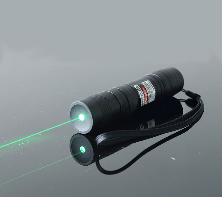 powerful green Laser Pointer 200mw burn match